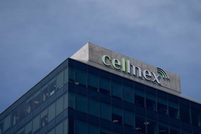 Cellnex cae con el mercado pendiente del comienzo de la recompra de acciones