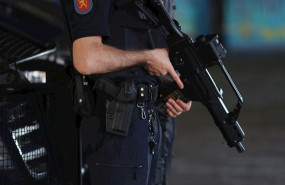 ep agentes de la policia nacional desplegados en la calle