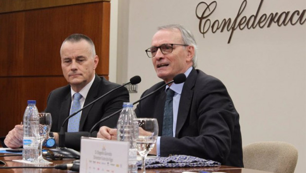 ep archivo   el presidente de la cep jorge cebreiros y el economista anton costas durante el