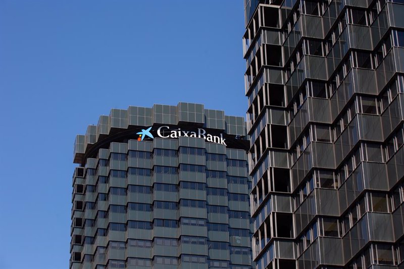 CaixaBank vuelve a superar máximos históricos