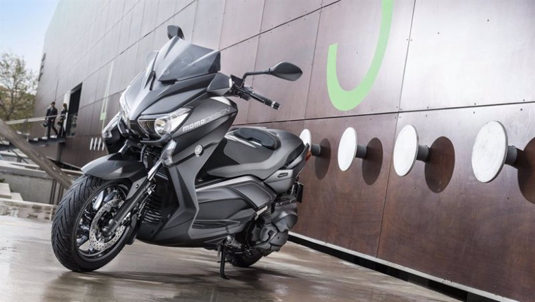 ep archivo   yamaha x max 400 momo design