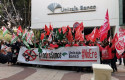 ep concentracion contra los despidos de unicaja banco ante la sede del banco en malaga el 16 de