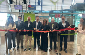 ep corte de cinta protocolario de la inauguracion de la ruta madrid toronto de iberia a 13 de junio
