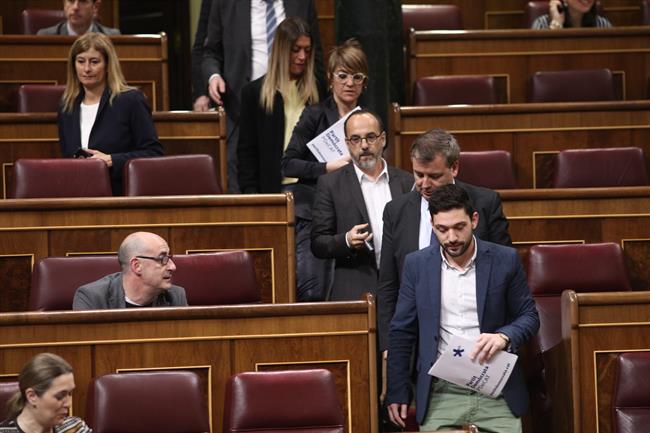Diputados abandonan el Congreso en protesta por la condena a Homs | EUROPA PRESS ep diputados abandonancongresoprotestala condenahoms