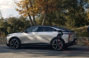 ep el ds n8 incorpora plug charge y un cargador trifasico de 22 kw para optimizar la carga electrica