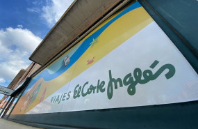 ep entrada de un local de viajes el corte ingles en madrid espana a 20 de abril de 2020