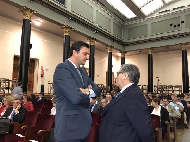ep francisco javier garzonmanuel teruel hablando hoyla camaracomercio