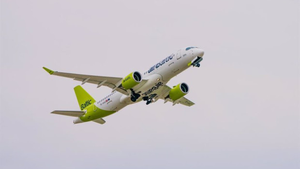 ep la aerolinea letona airbaltic amplia su red de vuelos desde ocho ciudades en espana