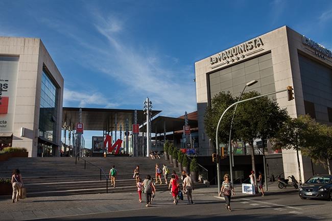 Cataluña flexibiliza las restricciones y permite abrir centros comerciales al 30%