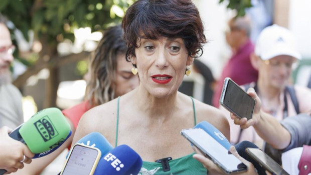 ep la ministra de inclusion seguridad social y migraciones elma saiz atiende a los medios