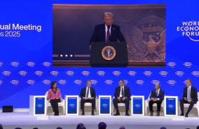 ep la presidenta de banco santander ana botin durante un panel con el presidente de estados unidos