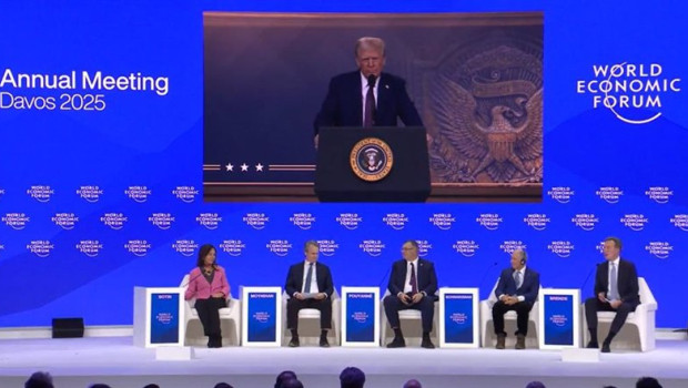 ep la presidenta de banco santander ana botin durante un panel con el presidente de estados unidos