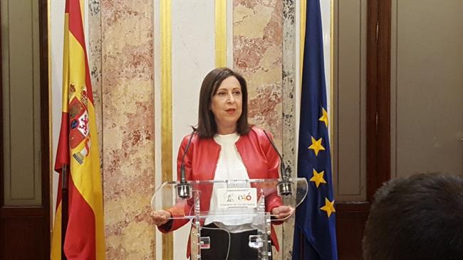 Margarita Robles, en rueda de prensa en el escritorio | PSOE ep margarita robles en ruedaprensaescritorio