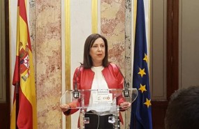 ep margarita robles en ruedaprensaescritorio