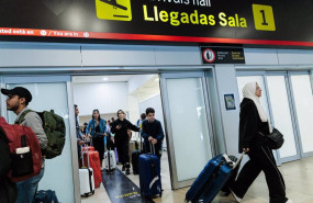 ep unos once pasajeros procedentes de la ciudad sarafand situada al sur de libano llegan a la