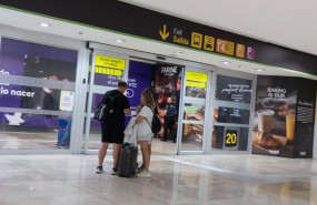 ep viajeros en el aeropuerto adolfo suarez madrid barajas a 17 de agosto de 2026 en madrid espana