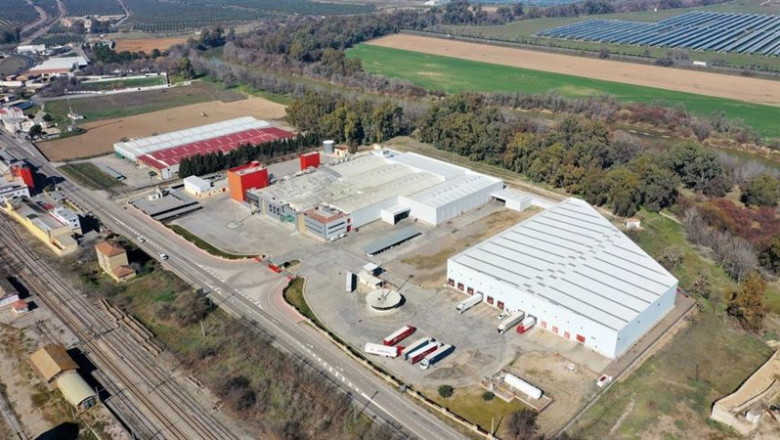 Vista aérea de la planta de producción y almacenes del Grupo Gallo en El Carpio. | GRUPO GALLO ep vista aerea de la planta de produccion y almacenes del grupo gallo en el carpio