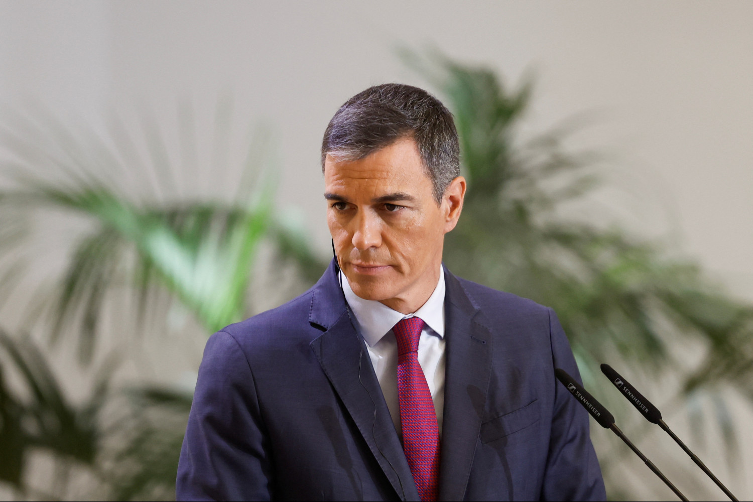 ¿Puede caer el Gobierno a final de 2025? Los tres escenarios que plantea Natixis para Sánchez