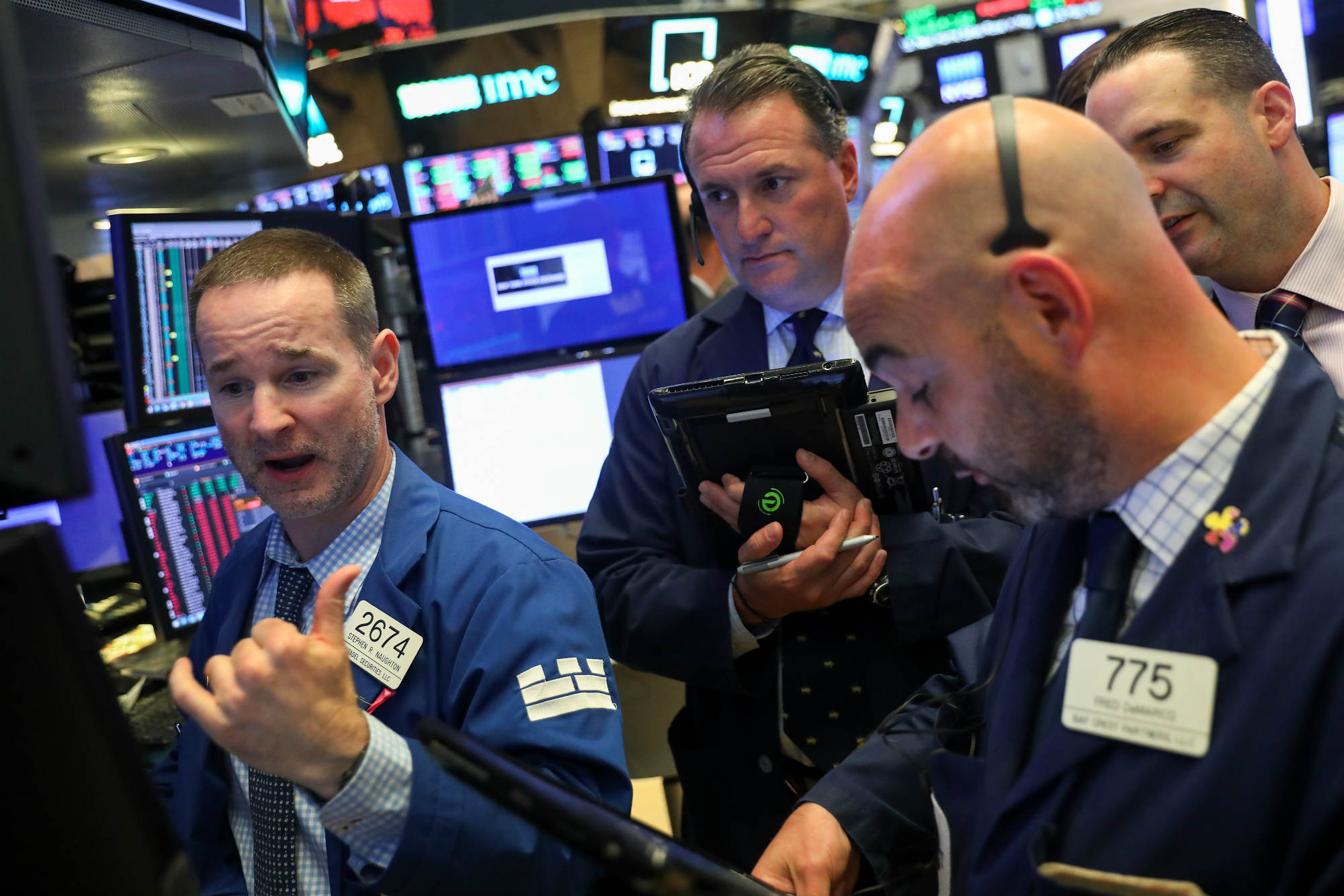 Los brokers han vivido jornadas de alta tensión en Wall Street | Drew Angerer / Getty Images traders-wall-street