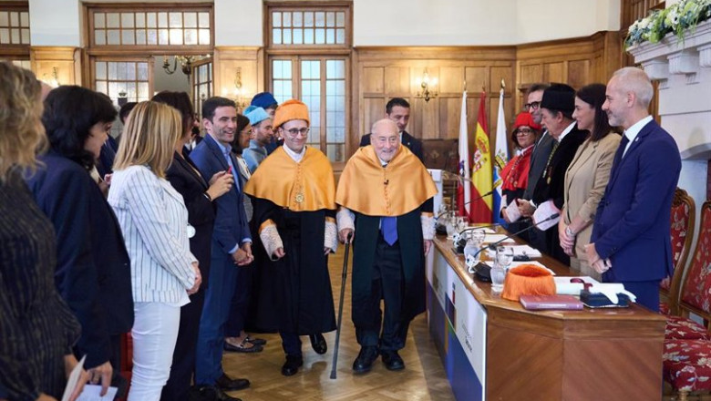 ep acto academico de investidura como doctor honoris causa al economista y profesor joseph e