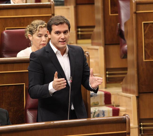 Albert Rivera, desde su escaño | EUROPA PRESS ep albert rivera desdeescano