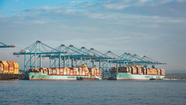 ep archivo   dos buques portacontenedores en algeciras