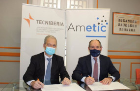 ep archivo   el presidente de tecniberia pablo bueno y el presidente de ametic pedro mier firman un