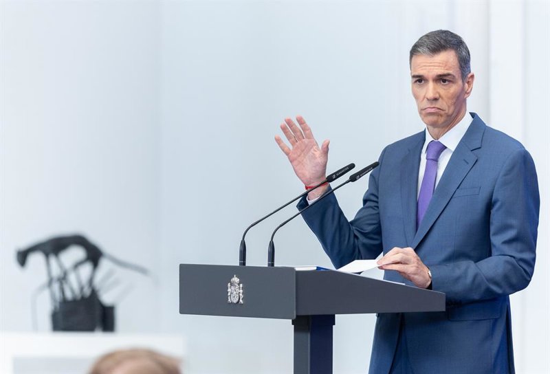 https://img2.s3wfg.com/web/img/images_uploaded/0/9/ep_archivo_-_el_presidente_del_gobierno_pedro_sanchez_comparece_ante_los_medios_de_comunicacion_para.jpg