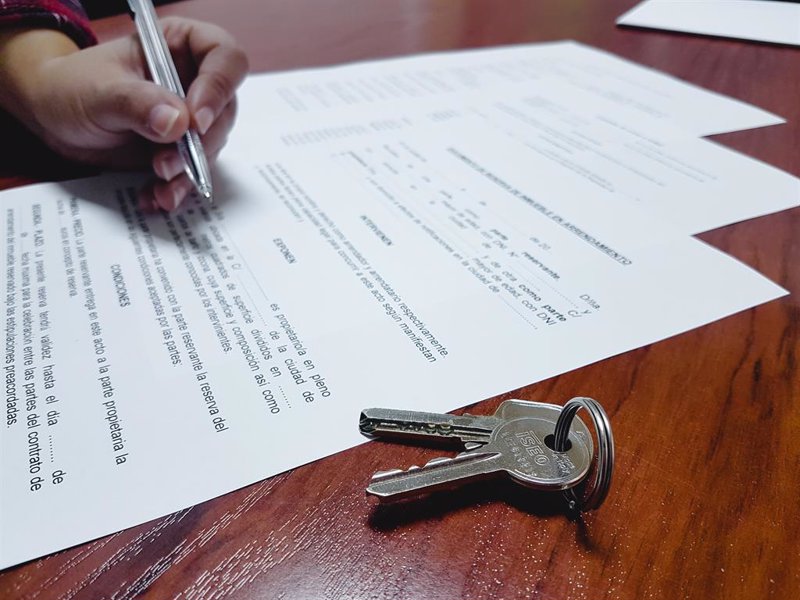 La firma de hipotecas sobre viviendas cae un 17,8% en 2023 tras dos años de aumentos