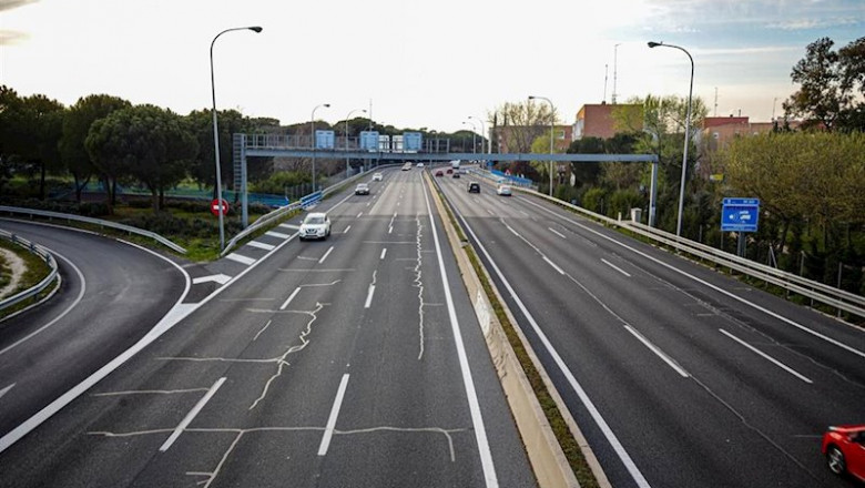 ep carretera de la m-30 de madrid a la altura del puente de los franceses sin apenas circulacion ep carretera de la m-30 de madrid a la altura del puente de los franceses sin apenas circulacion