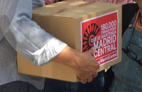 ep ecologistas presentan 153000 firmasmantener madrid centralla moratoriala salud del ayuntamiento