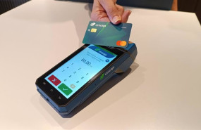 ep economia  unicaja sortea 55 premios de hasta 250 euros por el uso de tarjetas y bizum