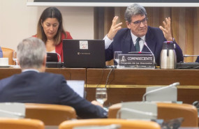 ep el gobernador del banco de espana jose luis escriva d comparece en la comision de economia