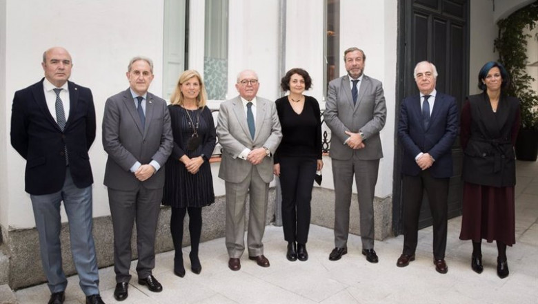 Izq. A dcha: José María López; Alfonso Gil; Marta Blázquez; Eduardo Serra; Floridea Di Ciommo; José Portilla; Jose Luis Rodrigo y Noemi Navas, en representación de José López-Tafall | PABLO SANZ GARCIA ep izq a dcha jose maria lopez alfonso gil marta blazquez eduardo serra floridea di ciommo jose