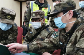 ep medicos militares trabajan en el hospital huoshenshan ubicado en wuhan china a 16 de febrero de