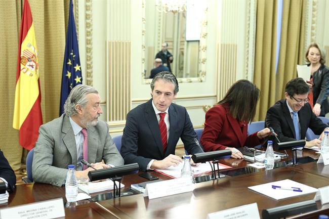 El ministro Íñigo de la Serna se reúne con compañías y asociaciones aéreas | EUROPA PRESS ep ministro inigola sernareunecompaniasasociaciones aereas