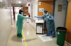 ep sanitarios del hospital reina sofia que tratan pacientes con el coronavirus