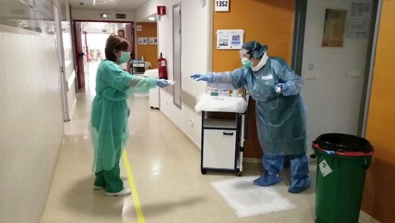 ep sanitarios del hospital reina sofia que tratan pacientes con el coronavirus