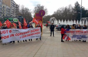 ep un centenar de personas de contact center se concentran en plaza zorrilla de valladolid para