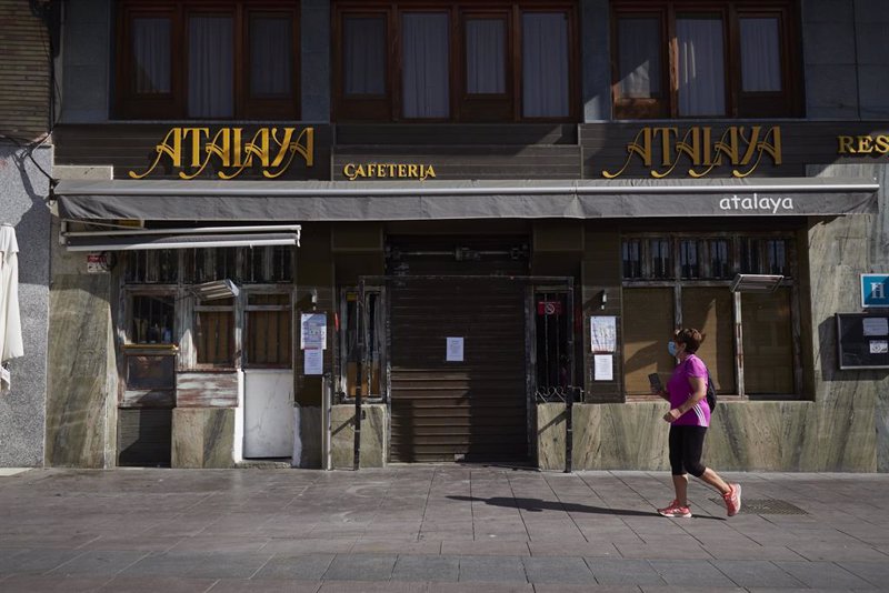 Sanidad notifica 10.491 nuevos contagios de Covid-19 y 76 fallecidos