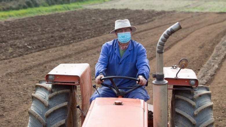 ep archivo   agricultor en su campo
