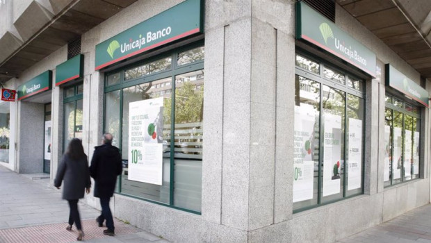 ep archivo   oficina de unicaja banco 20220427115704