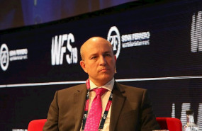 ep el asesor julio senn durante su participacion en world football summit