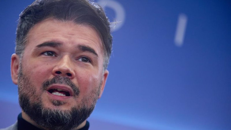 ep el portavoz de erc en el congreso gabriel rufian a su llegada a una rueda de prensa anterior a la ep el portavoz de erc en el congreso gabriel rufian a su llegada a una rueda de prensa anterior a la