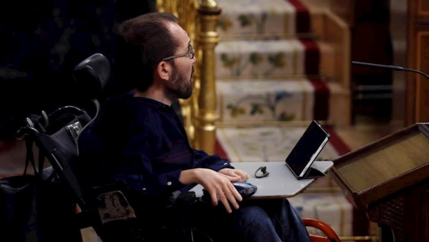 ep el portavoz de unidas podemos pablo echenique en el pleno del congreso