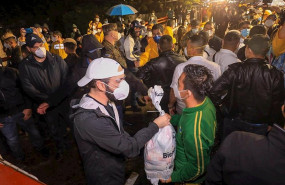 ep el presidente de el salvador nayib bukele entrega ayuda a afectados por la tormenta amanda
