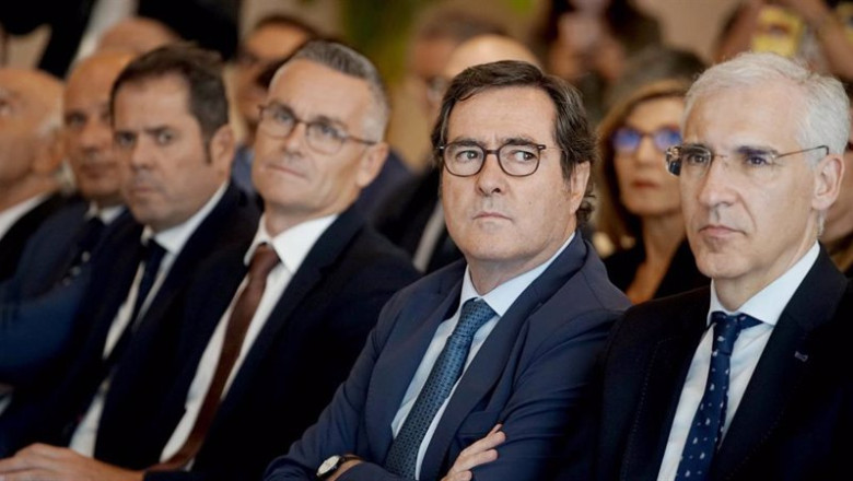 ep el presidente de la ceoe antonio garamendi 2d y el vicepresidente primero y conselleiro de ep el presidente de la ceoe antonio garamendi 2d y el vicepresidente primero y conselleiro de