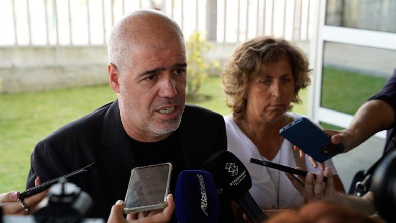 ep el secretario general de ccoo unai sordo llega a la capilla ardiente del sindicalista gallego