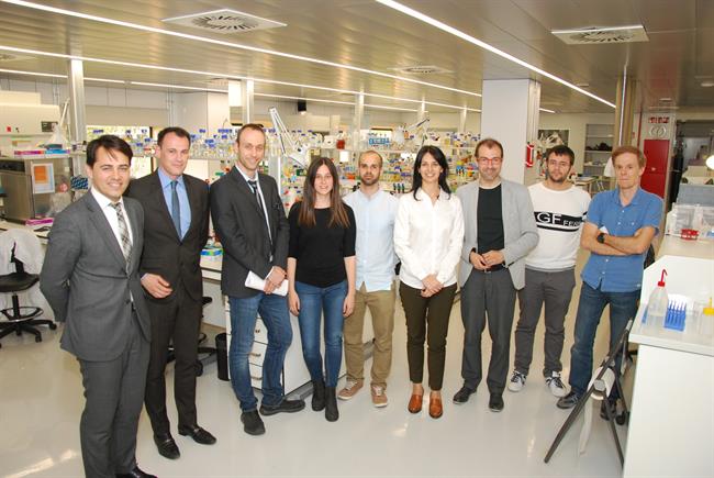 Firma del convenio entre AB Biotics y UIC Barcelona | UIC ep firmaconvenioab bioticsuic barcelona