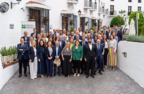 ep foto de familia de los asistentes a la reunion plenaria de la mesa del tabaco